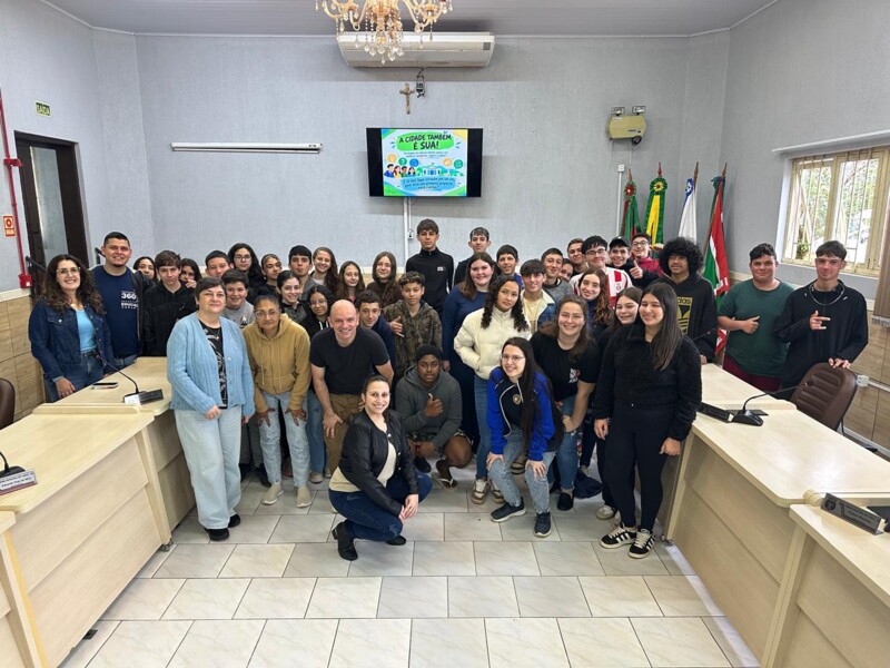 Câmara Municipal participa da implementação da política “Líderes do Futuro”